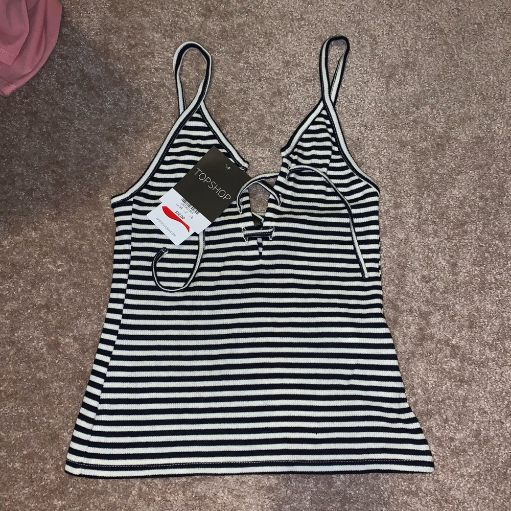 New Cross front stripped black and white tank